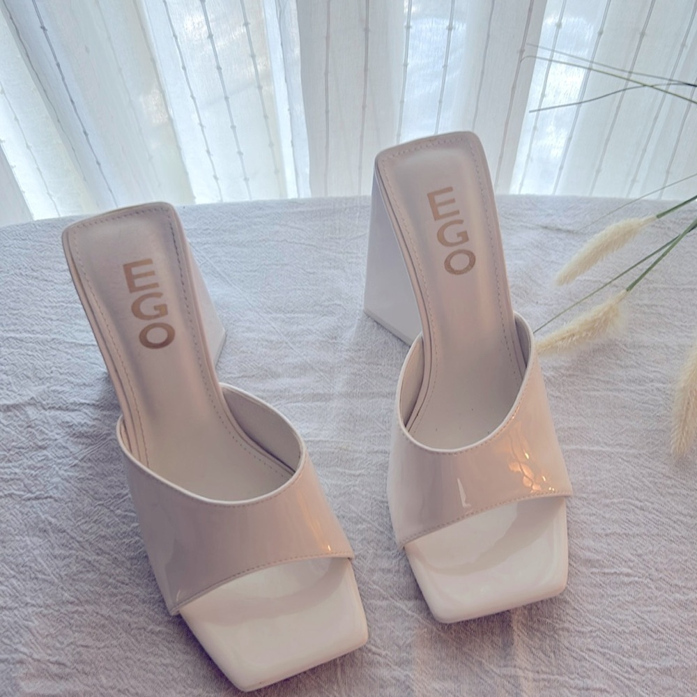 EGO white heel sandals size UK5 / in Great Condition